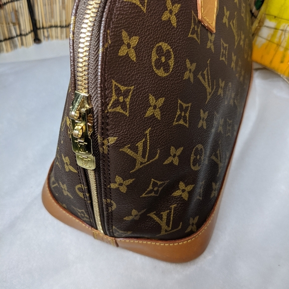 Louis Vuitton Alma handbag PM - Picture 7 of 12